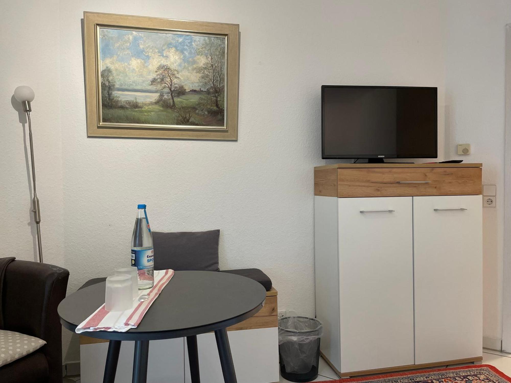Gaestezimmer Bei Ingrid Tubingen Bagian luar foto